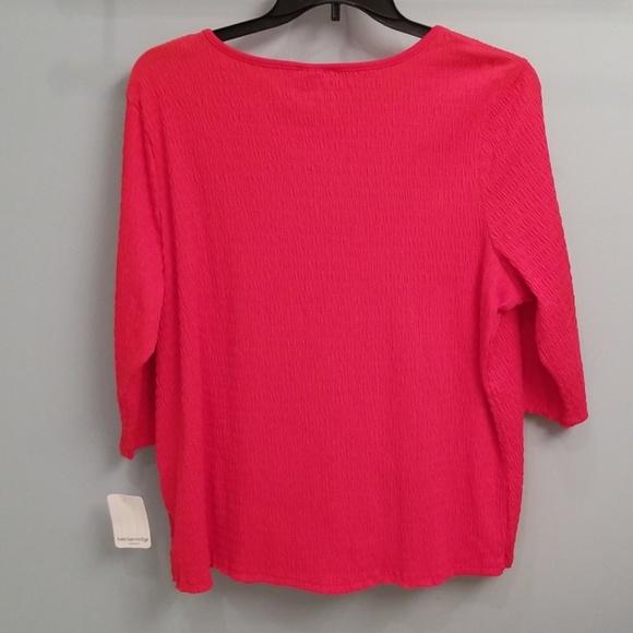 Breckenridge Woman Red 3/4 Length Sleeve Top in 2X - Picture 8 of 8